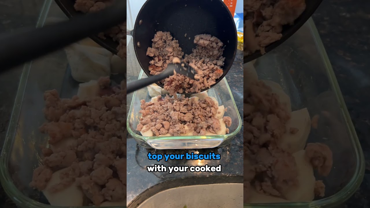 BISCUIT & GRAVY CASSEROLE | High Protein and Low Calorie Recipe #diet #recipe #highprotein BISCUIT & GRAVY CASSEROLE | High Protein and Low Calorie Recipe #diet #recipe #highprotein