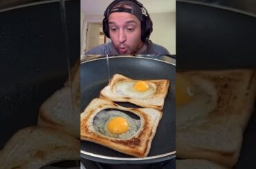 Easy breakfast recipe #food #reels #healthy #bread #chocolate #egg #breakfast #tasty #foodie#shorts