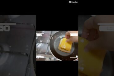 Egg cheese sandwich #yummyrecipe #breakfast #healthy #food #foryou #foryourpage #viral #highlight