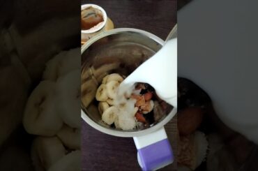 Healthy Banana Shake Recipe #shorts #ytshorts #healthy #recipe #easyrecipe #bananashake #viralshorts