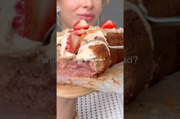 strawberry shortcake banana bread !? #shorts #recipe #baking #food #healthy #bananabread