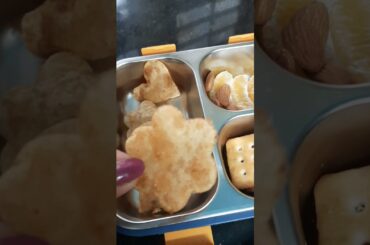 healthy lunch box ideas//special atta puri in different shapes#food #healthylifestyle #lunchboxideas