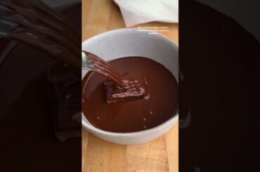 4 INGREDIENT CHOCOLATE CARAMELS! #shorts #healthyrecipes #healthy #caramel #chocolate #nobake #easy