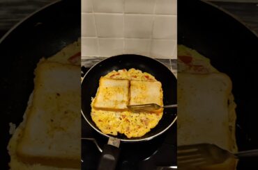 Breakfast Egg Sandwich Hack | One Pan Egg Toast | Healthy Egg sandwich #shorts #eggsandwich