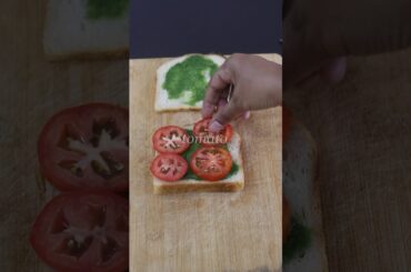Easy Tomato Sandwich | Skinny Recipes