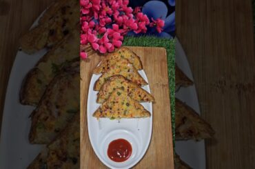 Healthy Bread Pizza Recipe #bread uttapam#Suji bread toast #Healthy Breakfast #shorts#youtubeshorts