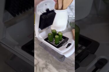 my favorite meal prep supplies that make school lunches and healthy lunch box snack ideas easier.