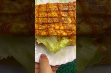 No bread healthy waffle sandwiche made from Poha and besan#poha #sandwich #easyrecipes #healthyfood