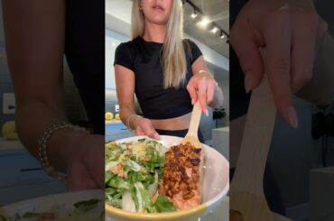 EASY HEALTHY GIRL DINNER!! #healthyrecipes #highprotein #easyrecipes #healthydinnerideas