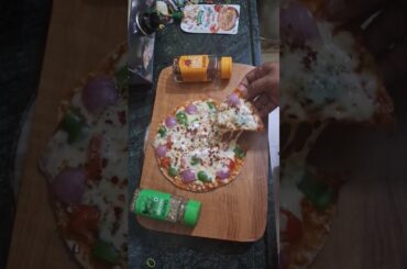 Healthy roti pizza in 5min at home #deliciouskitchen #viralshort