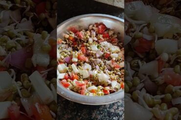 Sprouted moong salad A healthy bowl #salad #saladrecipe #sprouts #healthyfood #sproutssalad #shorts