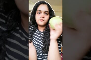 Jb Bhi khana ho Tangy healthy Tho bna lo Guava salad | #healthy #guava #weightloss #recipe #shorts