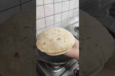Roti | healthy breakfast recipe #shorts #viralshort #roti #rotilover #rekhakirasoi #food #ytshort