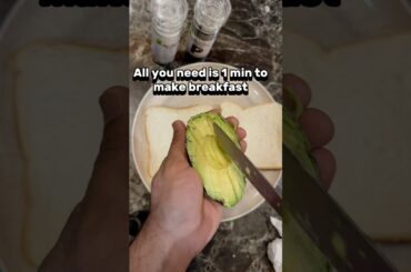 Breakfast: Make your own breakfast in 1 min with bread, avocado and tomato #avocado #tomatoes #bread