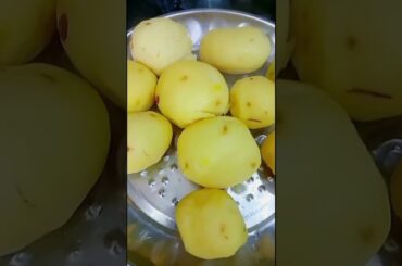 Let's make aaloo Paratha with me #food #healthy #recipe #shorts @Poonamsharma13385