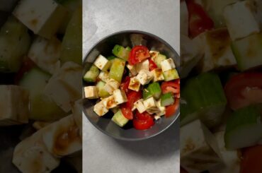 Quick healthy salad #asmr #food #tomato #cucumber #feta #salad #youtubefood #youtubeshorts