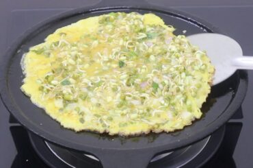 15 Mins Protein Breakfast - Sprouts Omelette Recipe - Healthy & Easy Breakfast Recipes For Bachelors