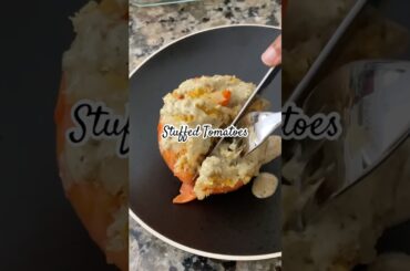 A healthy Sunday Dinner. Made with quinoa, red peppers, and onions #vegetarian #tomato