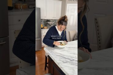 WIEIAD #whatieatinaday #wieiad #healthy #food #meal #mealprep #breakfast #coffee #recipe