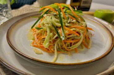 Healthy cabbage salad (Eat it every day for dinner and you will lose weight fast!)