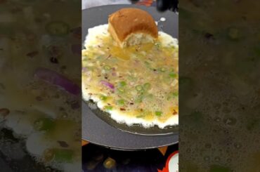 Pav omelette recipe #shorts #viralvideo #foodlover #cookingvideo #omelette  #avinashcook9631