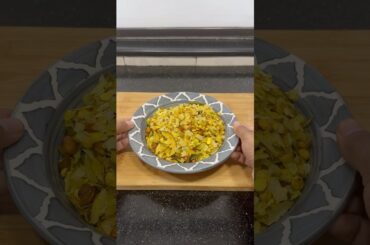 Diwali mein yeh healthy namkeen banana toh Banta hai | Poha Chivda recipe #recipe #shorts