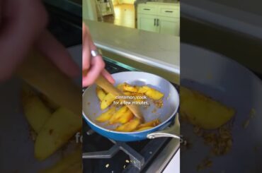 How to make healthy apple cobbler #viralvideo #shorts #recipe #food #weightloss