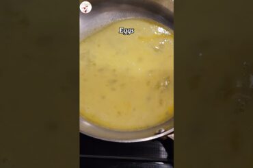 Egg Croissant Sandwich #food #breakfast #egg #sandwich #croissant #yummy #recipe #easyrecipe