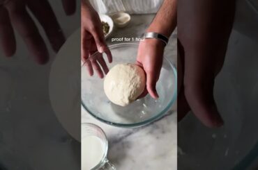 *NO OVEN & EASIEST* SUJI BREAD IN A COOKER #shorts