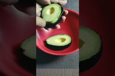 10 Minute Mein Bane Ye Creamy Avocado Sandwich, Breakfast Banega King-Size!