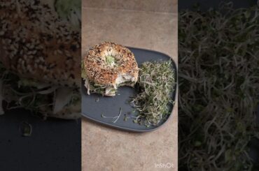 Creamy Avocado Bagel Sandwich: Chicken, Sprouts & Flavour Boost! #sandwich #shorts