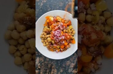 5-Minute Healthy Lunch Recipe! #5minuterecipes #vegetarianrecipe #garbanzobeans #lunchrecipes