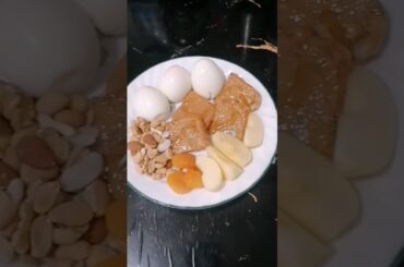 "Healthy Breakfast Recipe: Boiled Eggs, Apple & Honey Toast with Nuts | Easy & Nutritious!"