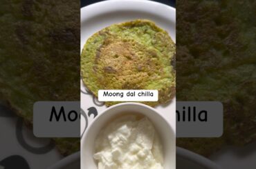 Moong dal chilla: A healthy breakfast option #moongdalchilla #healthy #lifestyle #simplemeals
