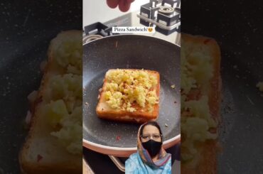 Pizza sandwich recipe in urdu #sandwich #pizzapizza #food #breakfast