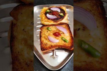 Unique egg breakfast| 2 minute round bread omlette | healthy #shorts #trendingshorts