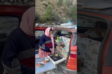 Shandar Nazaro ke beech Healthy Lunch #lunch #healthylunch #camping #shorts #naturelovers #himachal