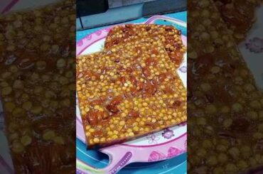 Gajak || healthy snacks #shorts#viral#foryou#winterspecial #cookingwithafsheen