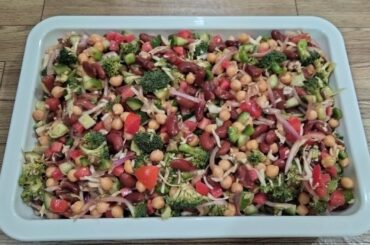 Spicy Broccoli Salad Recipe By Cooking With Misbah/Healthy broccoli salad recipe/Healthy salad/