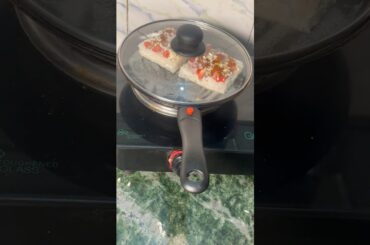 Bread pizza in just five minutes at home | #shorts