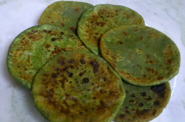 Palak Aloo Paratha || Palak Aloo Stuffed Paratha|| Healthy Breakfast Recipe #yasminhomekitchen