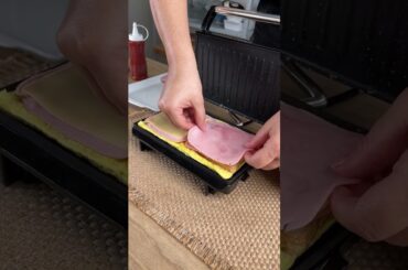 How has no one ever thought of making eggs like this in the sandwich maker?