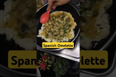 Spanish omelette | healthy breakfast #shorts #youtubeshorts #omelette