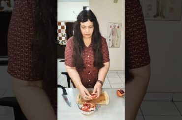 Pomegranate Chia Weight Loss Smoothie. It’s fuel for your weight loss journey. #weightloss #goodgut