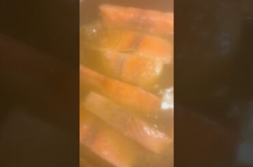 HEALTHY DINNER IDEA! - SALMON FISH PEPPER SOUP#shorts