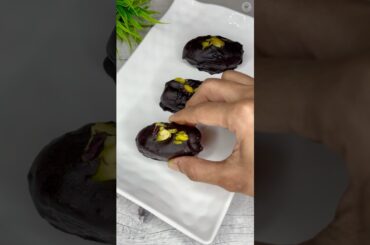 Healthy Chocolate Bites | Chocolate Dates | Khajur Chocolate | Stuffed Dates | Dessert recipe