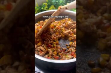 Oats Fried “Rice” #healthyrecipes #foodblogfeed #friedricerecipe #cleaneats #oatsrecipe #oatmealbowl