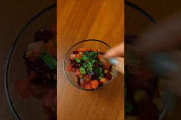 How to Make the Perfect Vinaigrette Salad: Easy & Healthy Recipe!