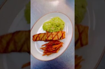 Love at first bite: salmon edition. #healthy #food #cooking #gainhealth #foodie #gain #recipe