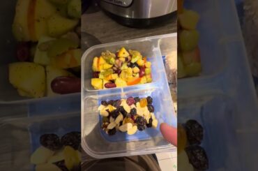 Healthy lunch box ideas #healthylifestyle #salad#sandwich #lunchboxideas